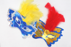 TÜYLÜ MASKE